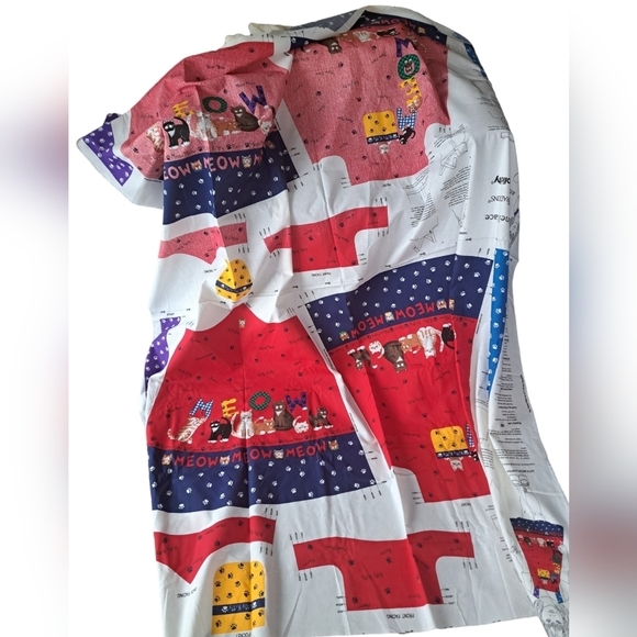 The Panel Place Fabric Traditions simplicity little girl's jumper pattern cats - Picture 7 of 13